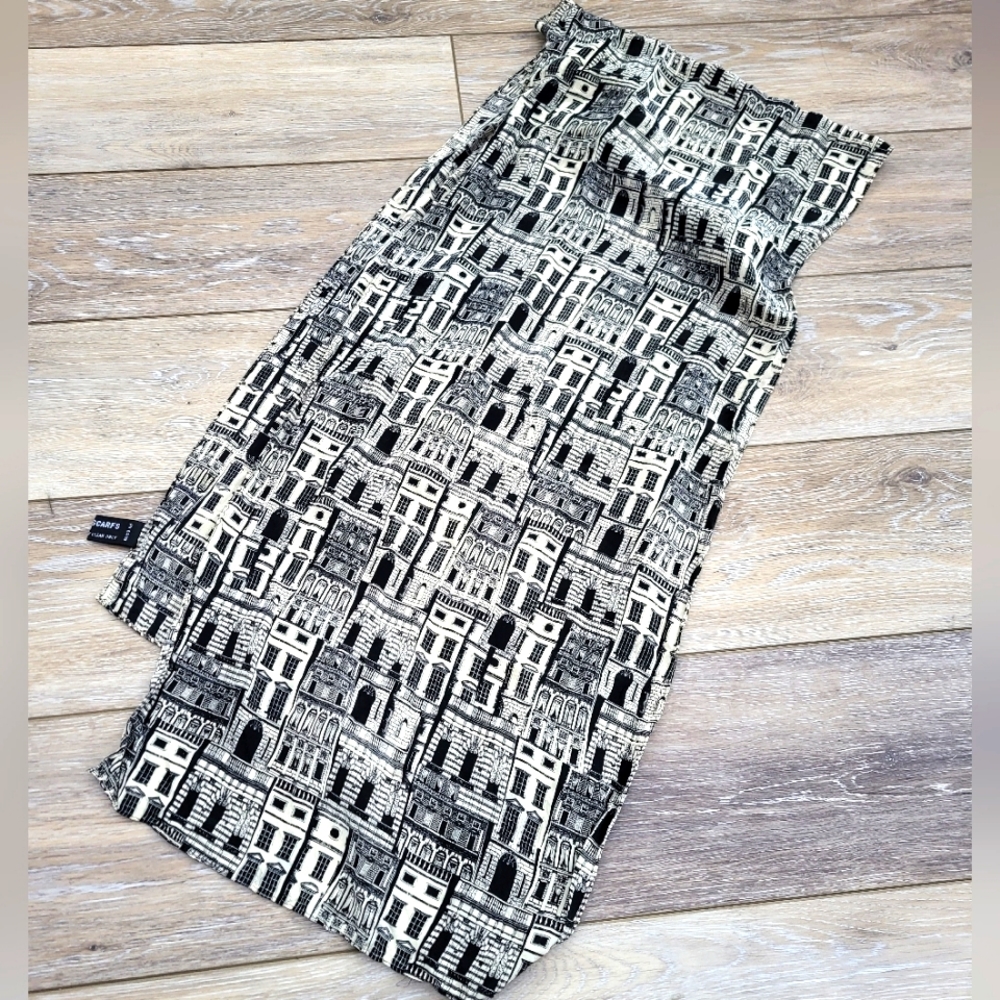Casca Silk Cream Black Building Brownstone Scarf